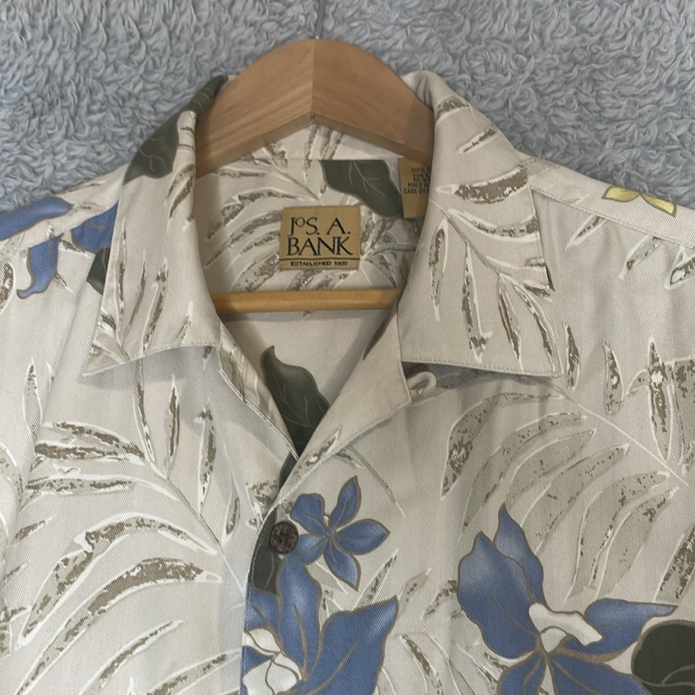 Jos A Bank Mens Shirt Large Blue Brown Button‎ Up Hawaiian Silk Vacation Floral - Picture 5 of 11